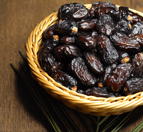 Safawi Dates - An chocolate alternative